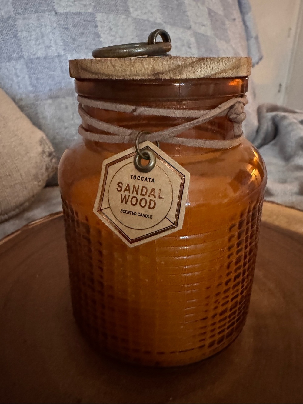 Toccata Sandalwood Scented Candle - Amber Jar - Picture 3 of 5